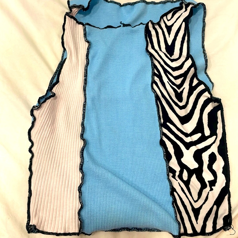 three design patch tank top